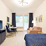 Apartmán Krzemieniecka 8 Metro Slodowiec By Perfect *