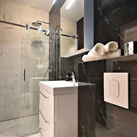 Krzemieniecka 8 Metro Slodowiec By Perfect Varsó