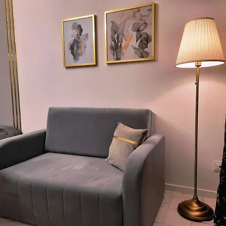 Krzemieniecka 8 Metro Slodowiec By Perfect *