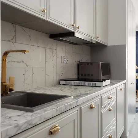 Krzemieniecka 8 Metro Slodowiec By Perfect Varsó